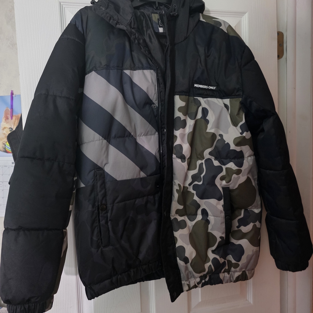 Members Only Black & Camo Puffer Jacket